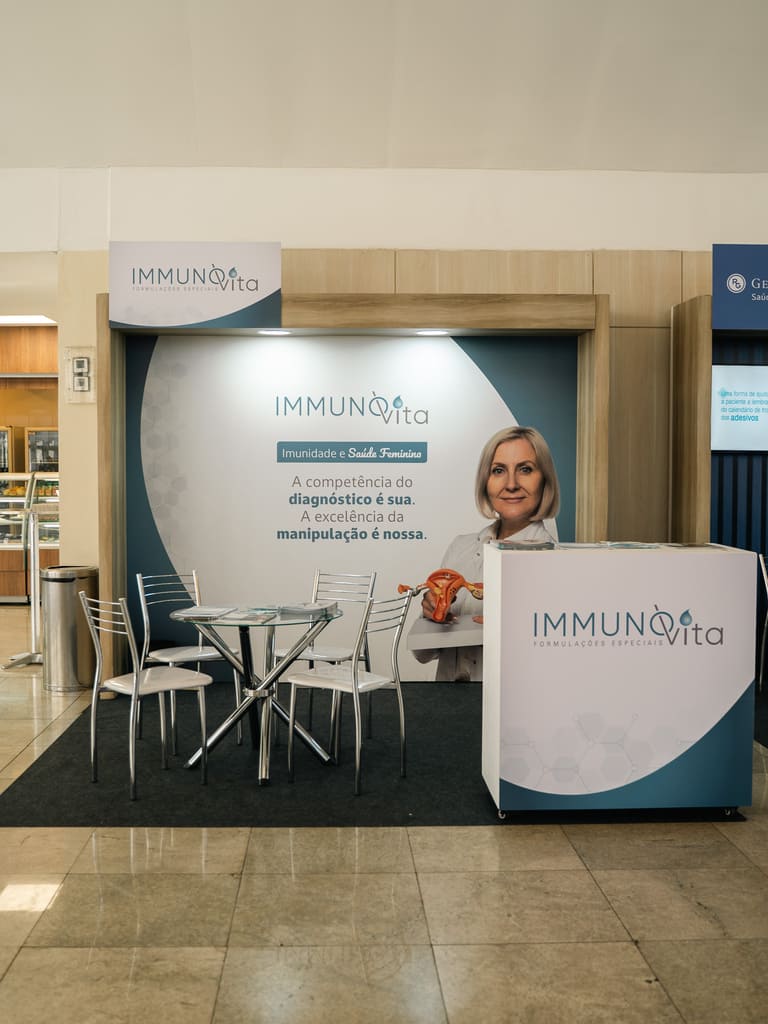 Estande da IMMUNO Vita no evento 19ª Jornada de Ginecologia e Obstetrícia da USP