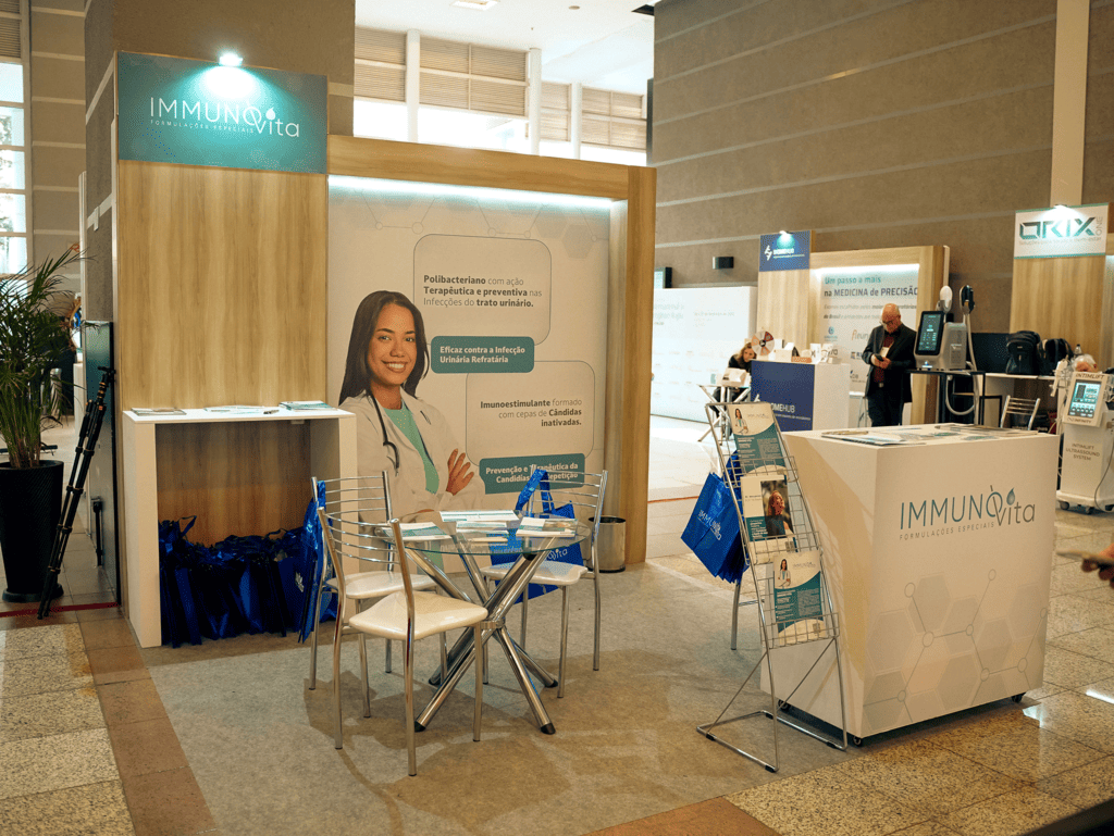 Estande da IMMUNO Vita no evento Jornada Internacional de Uroginecologia da USP
