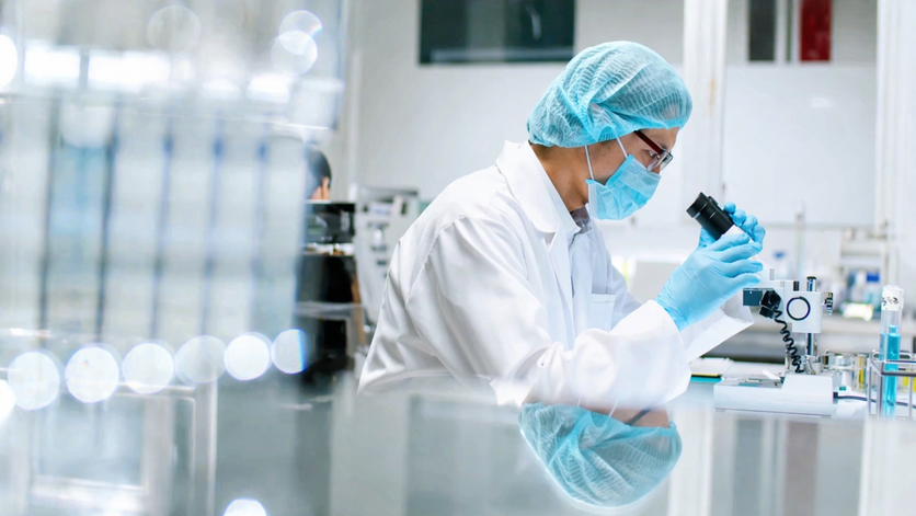 Cientista em laboratório